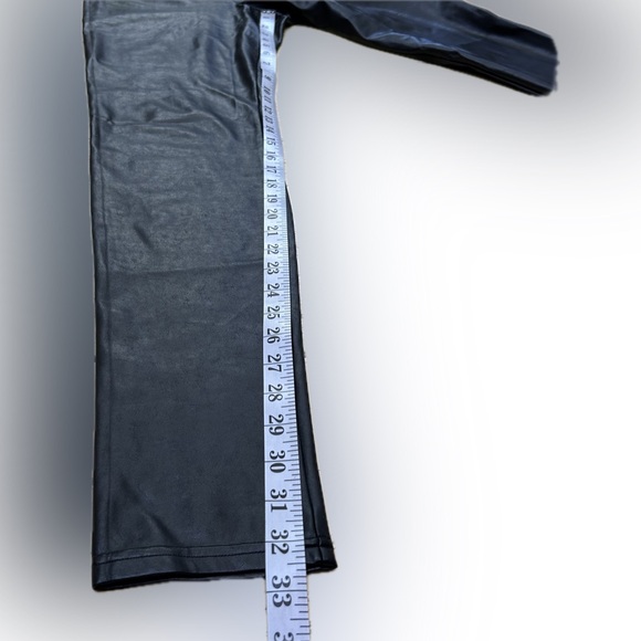 Wilfred Free Daria Pant. High-waisted black UnReal Leather leggings. Size L - Picture 12 of 12